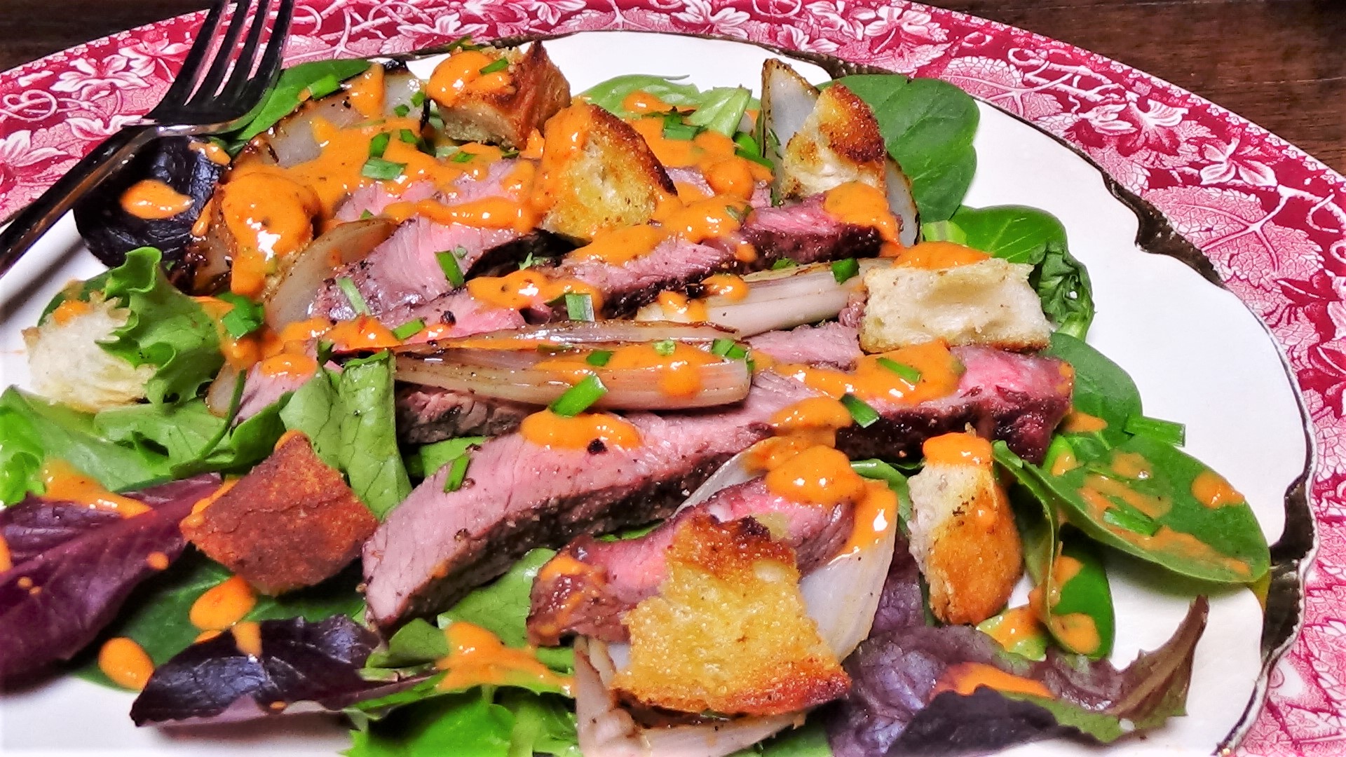 Grilled Steak Salad with Tomato Vinaigrette